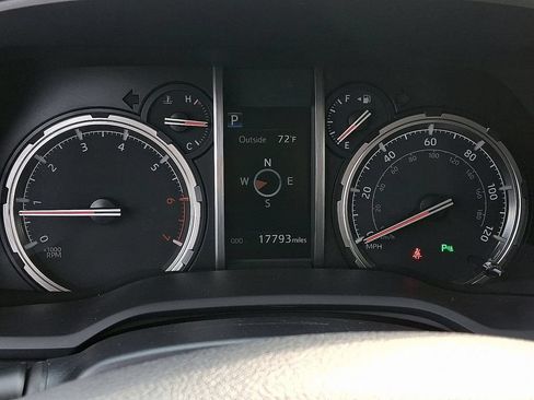 Used 2024 Toyota 4Runner Limited AWD/4WD image 24
