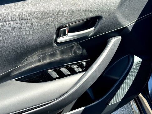 Used 2025 Toyota Corolla SE image 11