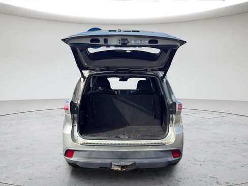 Used 2016 Toyota Highlander Limited Platinum w/ Four Season Floor Mat Package AWD/4WD image 27