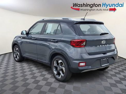 Used 2026 Hyundai Venue SEL FWD image 4