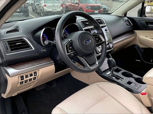 Used 2018 Subaru Outback 2.5i Limited AWD/4WD image 17