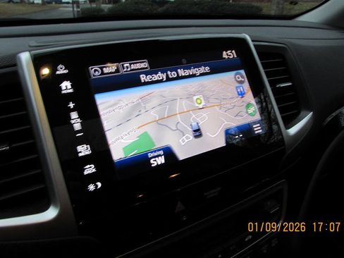 Used 2017 Honda Pilot Elite image 27