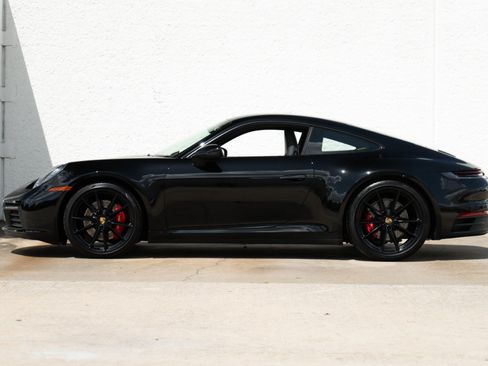 Used 2023 Porsche 911 Carrera S RWD image 3