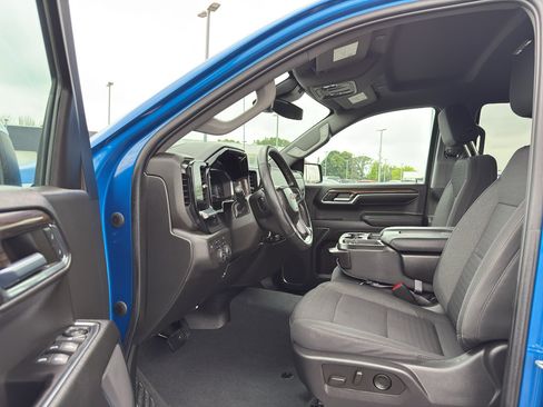 Certified 2023 Chevrolet Silverado 1500 LT AWD/4WD image 13