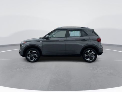 Used 2021 Hyundai Venue SEL image 4