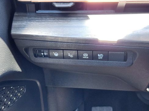 Used 2024 Nissan Ariya AWD image 19
