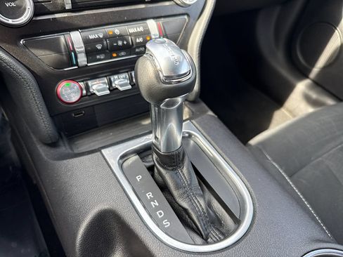 Used 2019 Ford Mustang Coupe w/ Equipment Group 101A RWD image 20