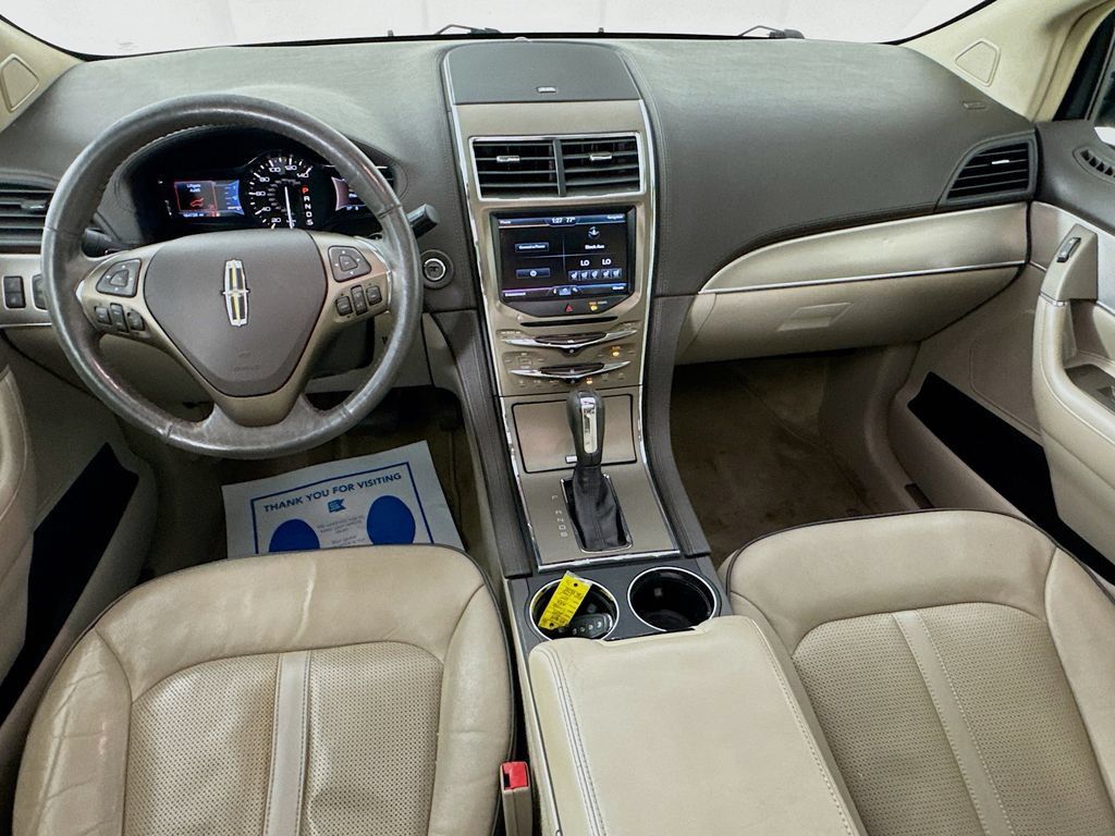 Used 2015 Lincoln MKX FWD w/ Equipment Group 102A image 27