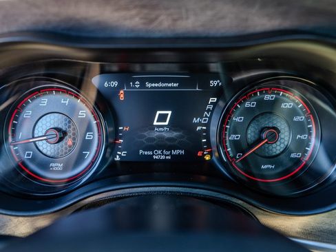 Used 2017 Dodge Charger R/T RWD image 20
