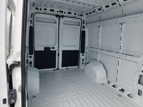 New 2026 RAM ProMaster 2500 w/ Convenience Group image 14