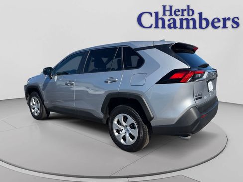 Used 2024 Toyota RAV4 LE AWD/4WD image 11