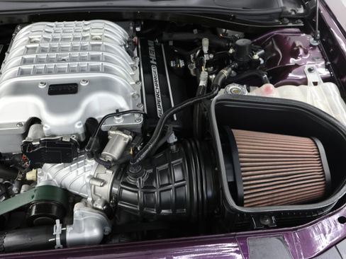 Used 2020 Dodge Challenger SRT Hellcat Redeye image 16