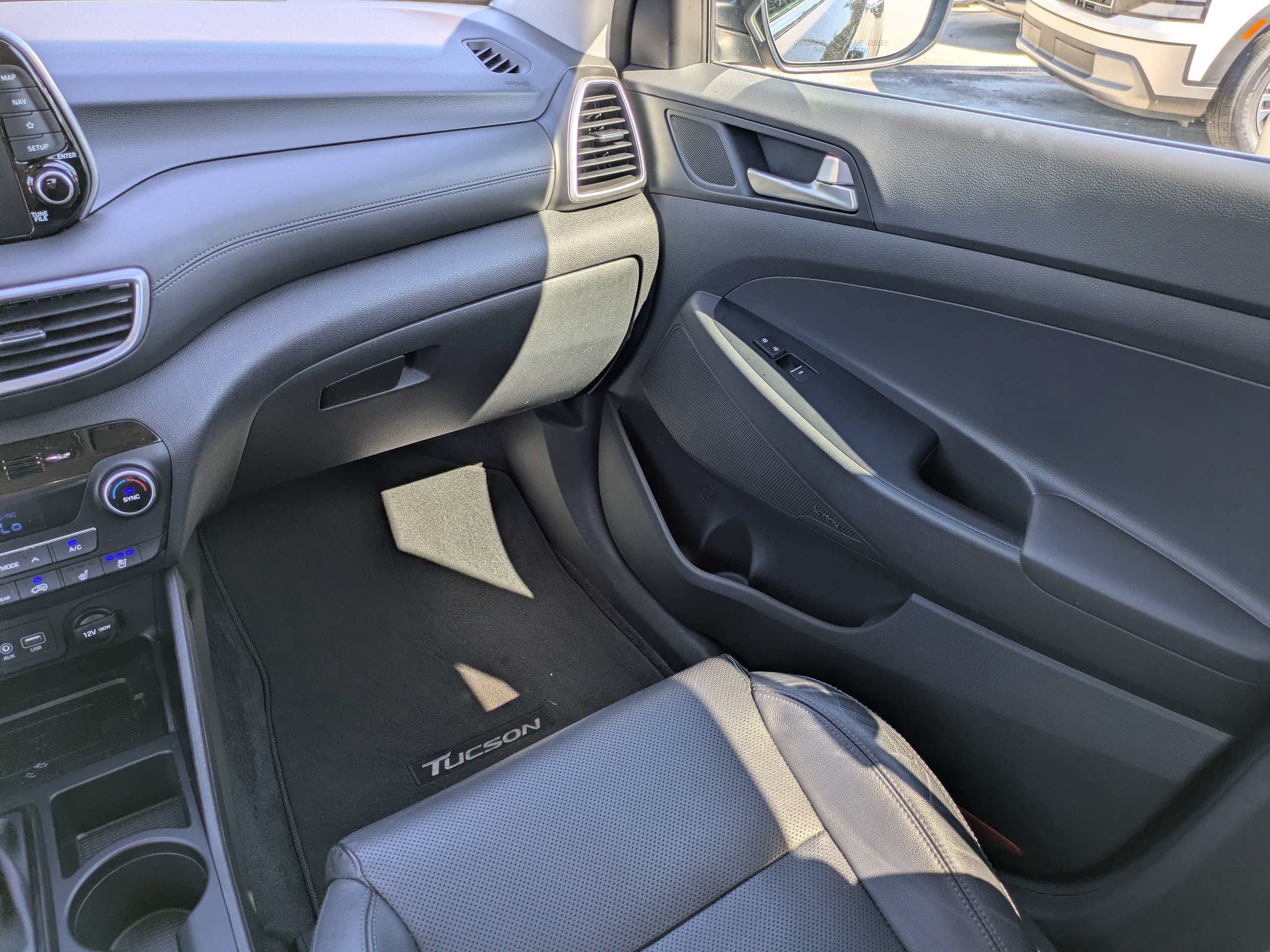 Used 2019 Hyundai Tucson Ultimate w/ Cargo Package FWD image 16