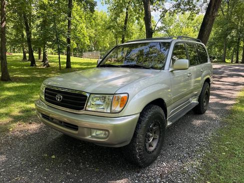 Used 2001 Toyota Land Cruiser AWD/4WD image 21