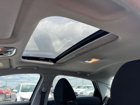 Used 2025 Hyundai Elantra SEL image 29