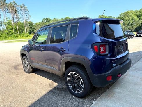 Used 2017 Jeep Renegade Trailhawk w/ Premium Trailhawk Package image 6