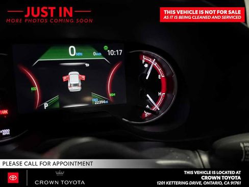 Used 2023 Toyota RAV4 XLE w/ Convenience Package FWD image 2