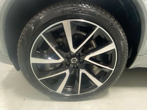 Certified 2024 Volvo XC90 B6 Plus w/ Protection Package Premier AWD/4WD image 5
