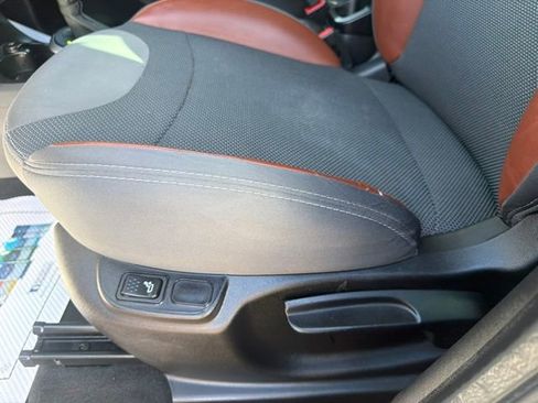 Used 2015 FIAT 500L Trekking FWD image 28
