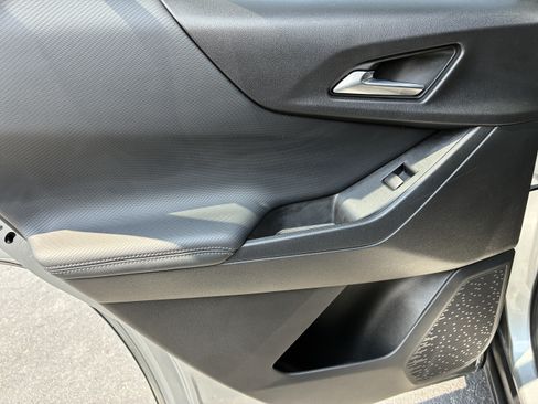 Used 2026 Chevrolet Equinox LT w/ LPO, Floor Liner Package FWD image 16