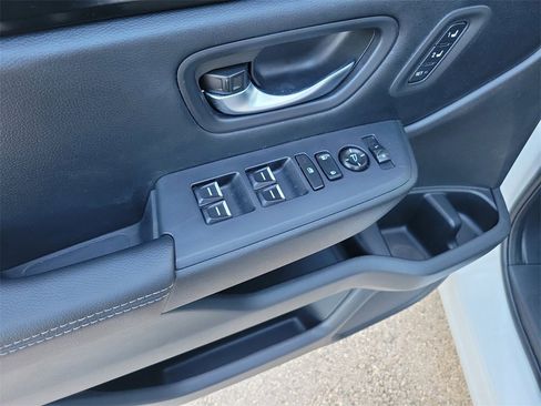 Used 2023 Honda Pilot Touring image 17