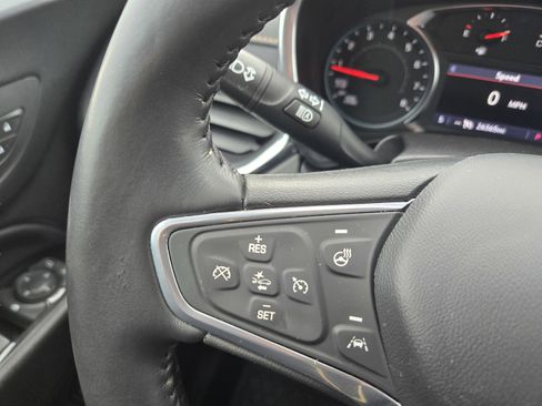 Used 2022 Chevrolet Equinox Premier image 12