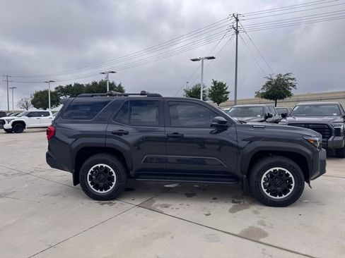 New 2026 Toyota 4Runner TRD Off-Road Premium AWD/4WD image 4