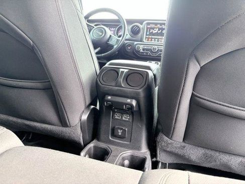 Used 2022 Jeep Gladiator Sport AWD/4WD image 15