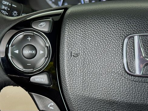 Used 2016 Honda Accord EX-L image 13