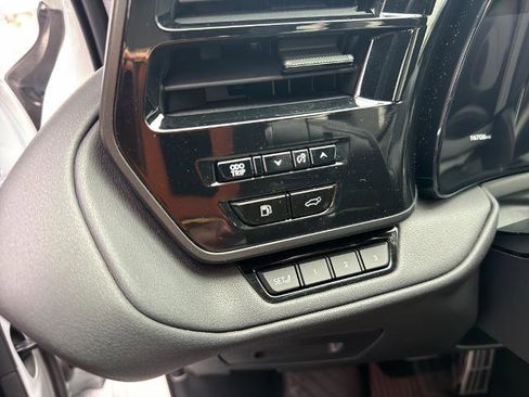 Used 2025 Lexus TX 500h F Sport Premium w/ Technology Package image 21