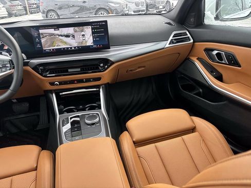 Used 2025 BMW 330i xDrive Sedan w/ Premium Package image 32