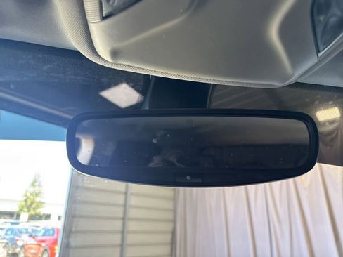 Used 2018 Jeep Compass Latitude w/ Popular Equipment Group FWD image 23