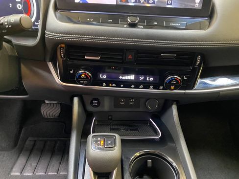 Used 2026 Nissan Rogue SL AWD/4WD image 45