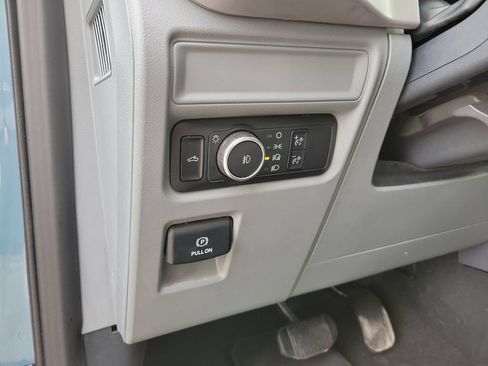 Used 2023 Ford F150 XLT AWD/4WD image 23