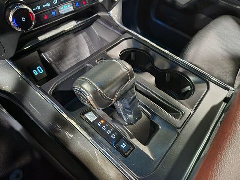 Used 2022 Ford F150 Lariat image 37