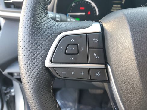 Certified 2023 Toyota Sienna XSE image 30