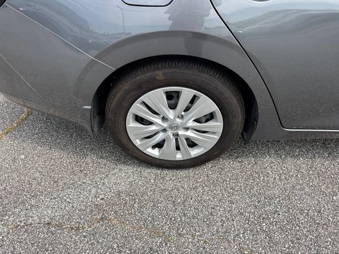 Used 2024 Nissan Sentra S FWD image 17