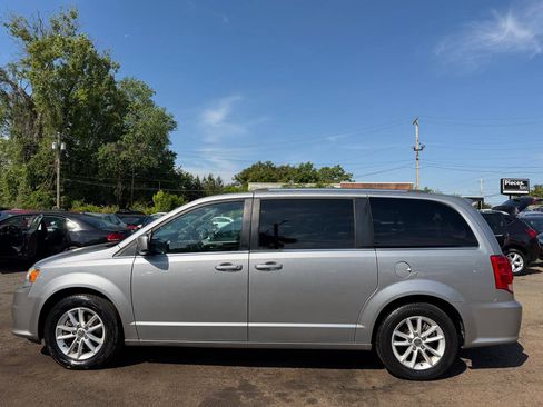 Used 2018 Dodge Grand Caravan SXT FWD image 7