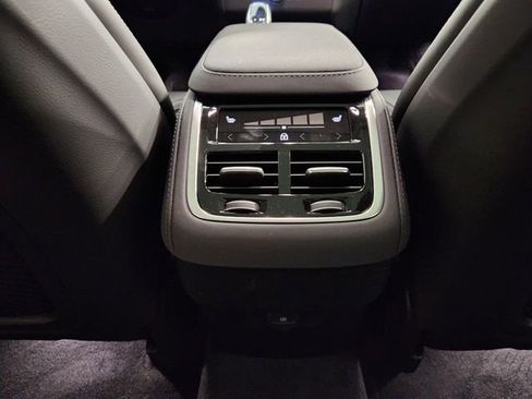 New 2026 Volvo XC90 B6 Ultra w/ Protection Package Premier image 31