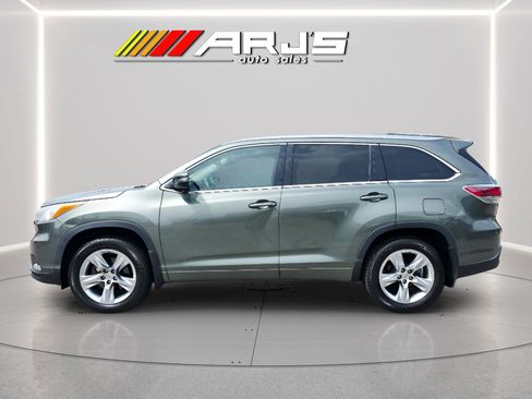 Used 2015 Toyota Highlander Limited AWD/4WD image 2