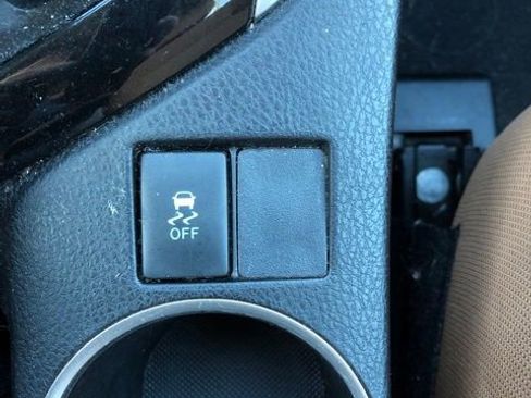 Used 2014 Toyota Corolla LE image 56