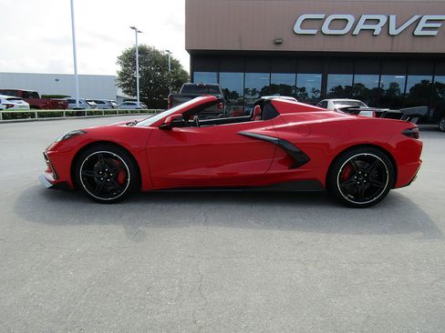 Used 2021 Chevrolet Corvette Stingray Premium Conv w/ Z51 Performance Package RWD image 8