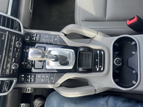 Used 2014 Porsche Cayenne S w/ Basic Package image 22