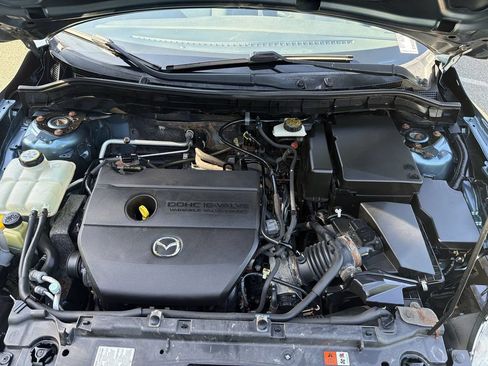 Used 2011 MAZDA MAZDA3 i Touring FWD image 17