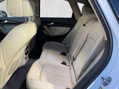 Used 2018 Audi Q5 2.0T Premium Plus w/ Premium Plus Package image 18