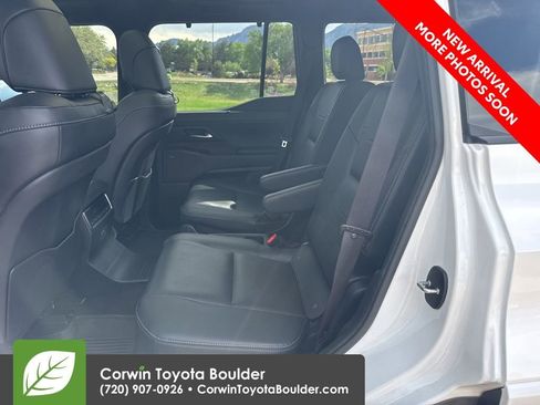 Used 2024 Lexus GX 550 w/ Accessory Package (2T) AWD/4WD image 9