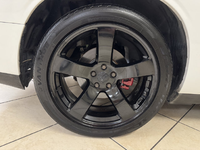 Used 2010 Dodge Challenger R/T RWD image 17