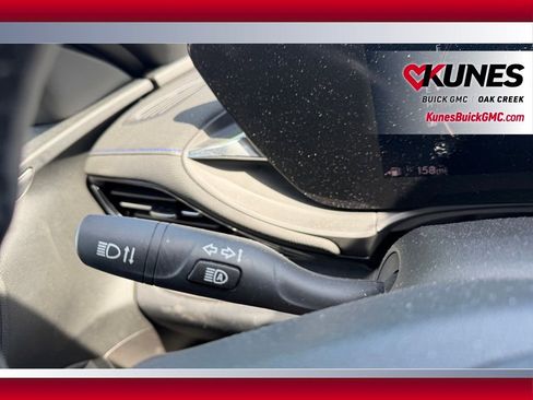 Used 2025 Buick Envista Sport Touring w/ Convenience I Package FWD image 14