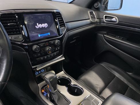 Used 2019 Jeep Grand Cherokee Limited w/ Luxury Group II image 14