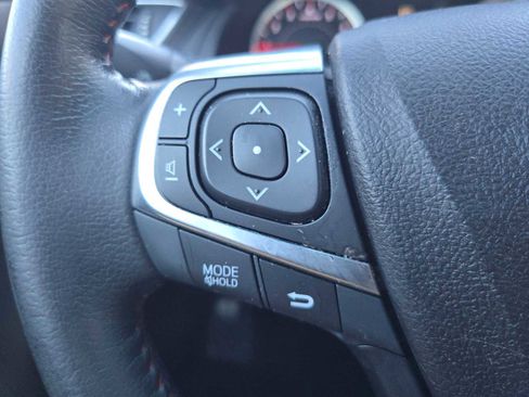 Used 2016 Toyota Camry SE image 31